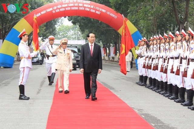 President attends 20th anniversary ceremony of Special Police Battalion No1 - ảnh 1